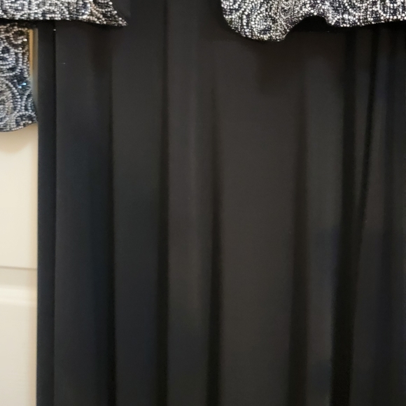 Ladies 2Pc Set - Picture 5 of 10